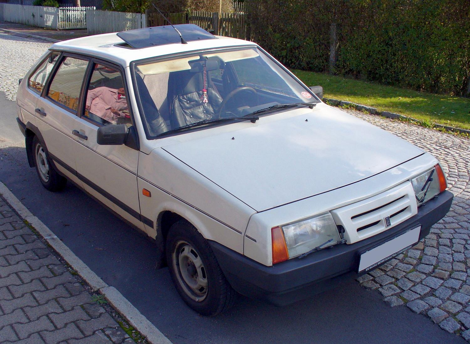 Lada SAMARA