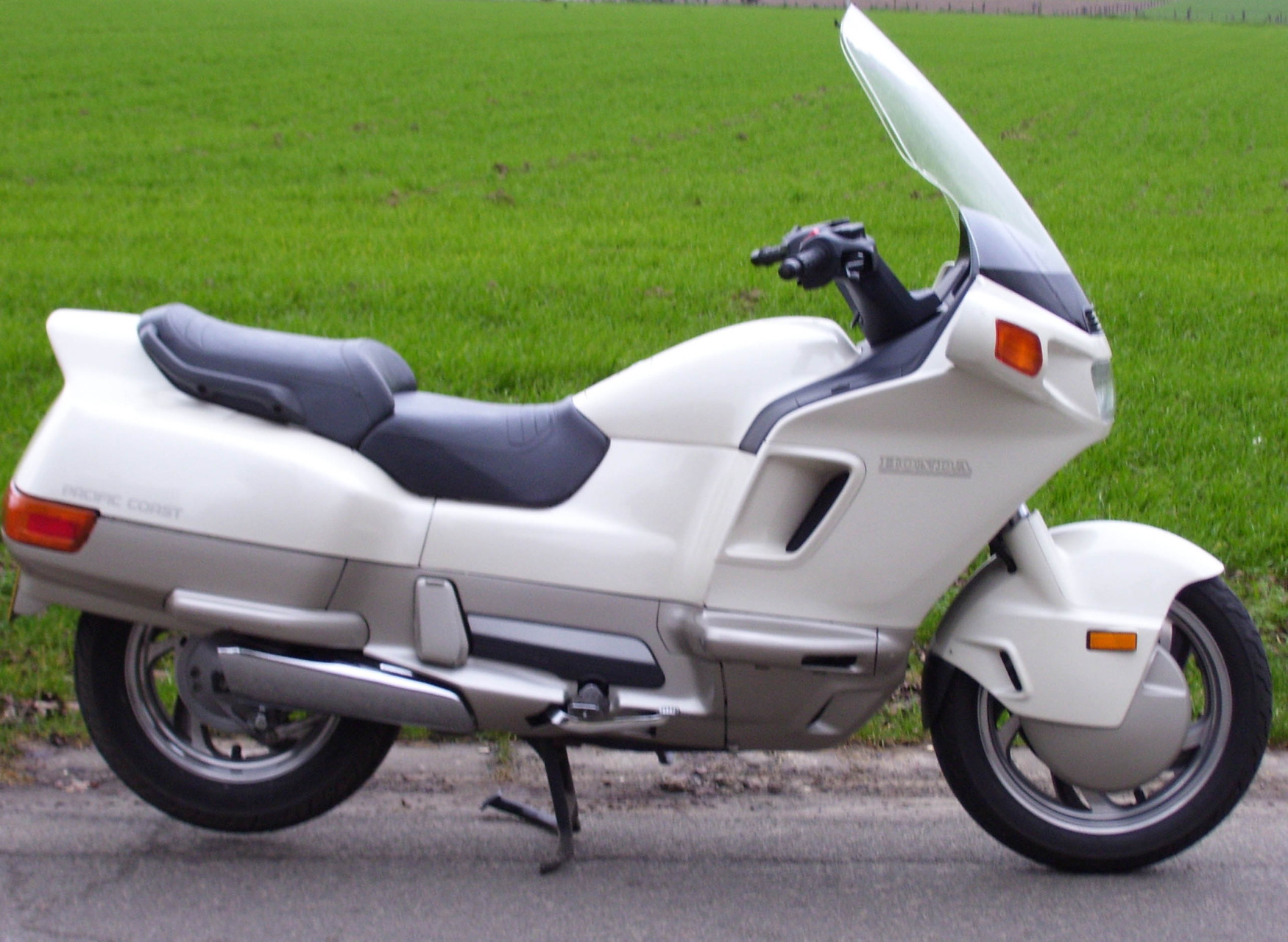 Honda PACIFIC 850